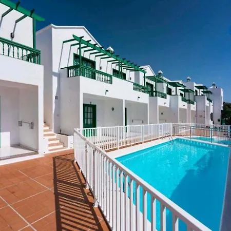 Beautiful Spacious 1-bed With Aircon Appartement