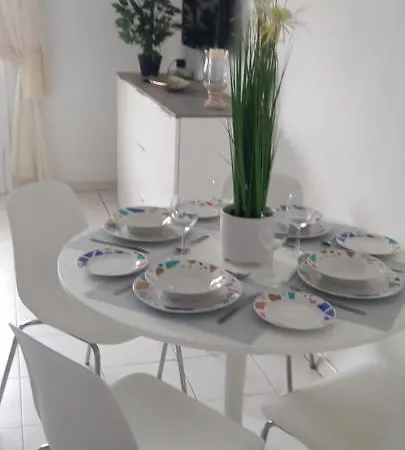 Beautiful Spacious 1-bed With Aircon Apartamento Puerto del Carmen (Lanzarote)