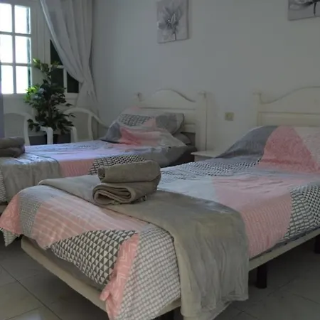 Apartamento Beautiful Spacious 1-bed With Aircon Puerto del Carmen (Lanzarote)